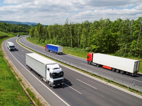 Rimorchi in crescita a dicembre (+24,4%), il 2025 chiude +14,7%. UNRAE: Nel Fondo straordinario potenziare gli incentivi e premiare la rottamazione