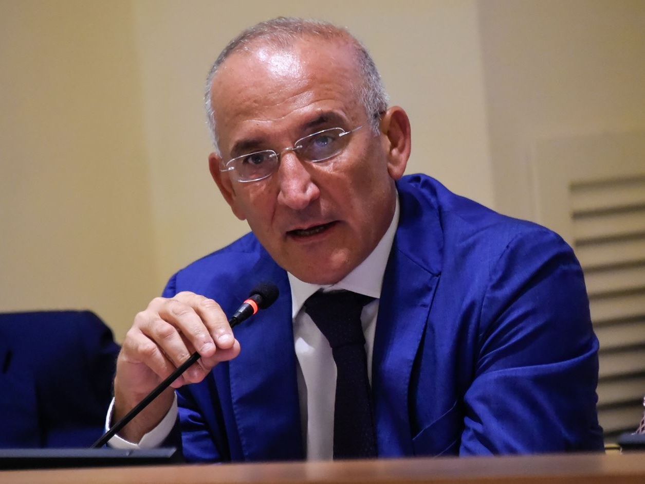 A2A sigla accordo con bp per il GNL puntando su sicurezza energetica e prezzi stabili fino al 2044