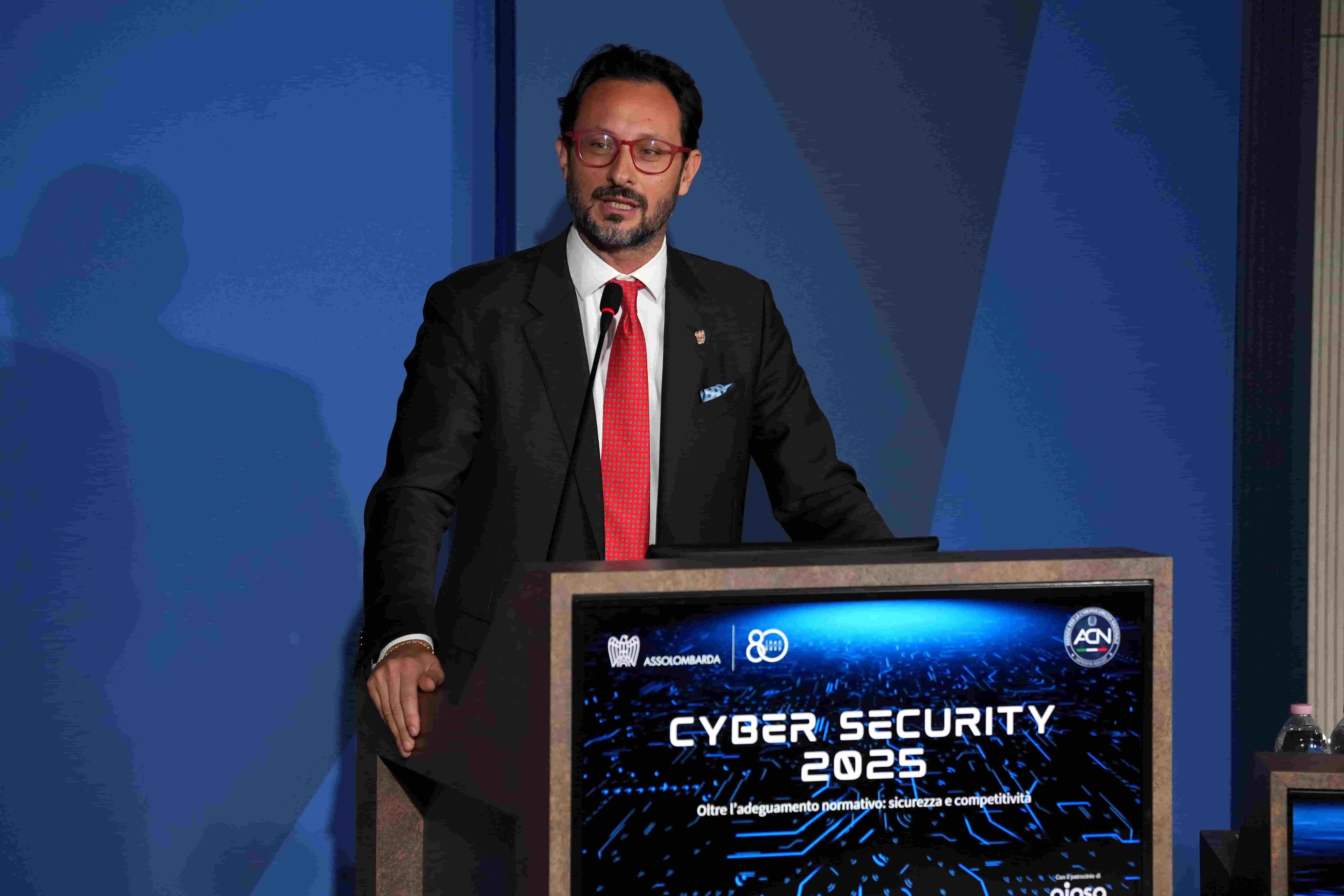 Cyber Security 2025. 1.800 attacchi in sei mesi, il 44% arriva dall’Intelligenza Artificiale