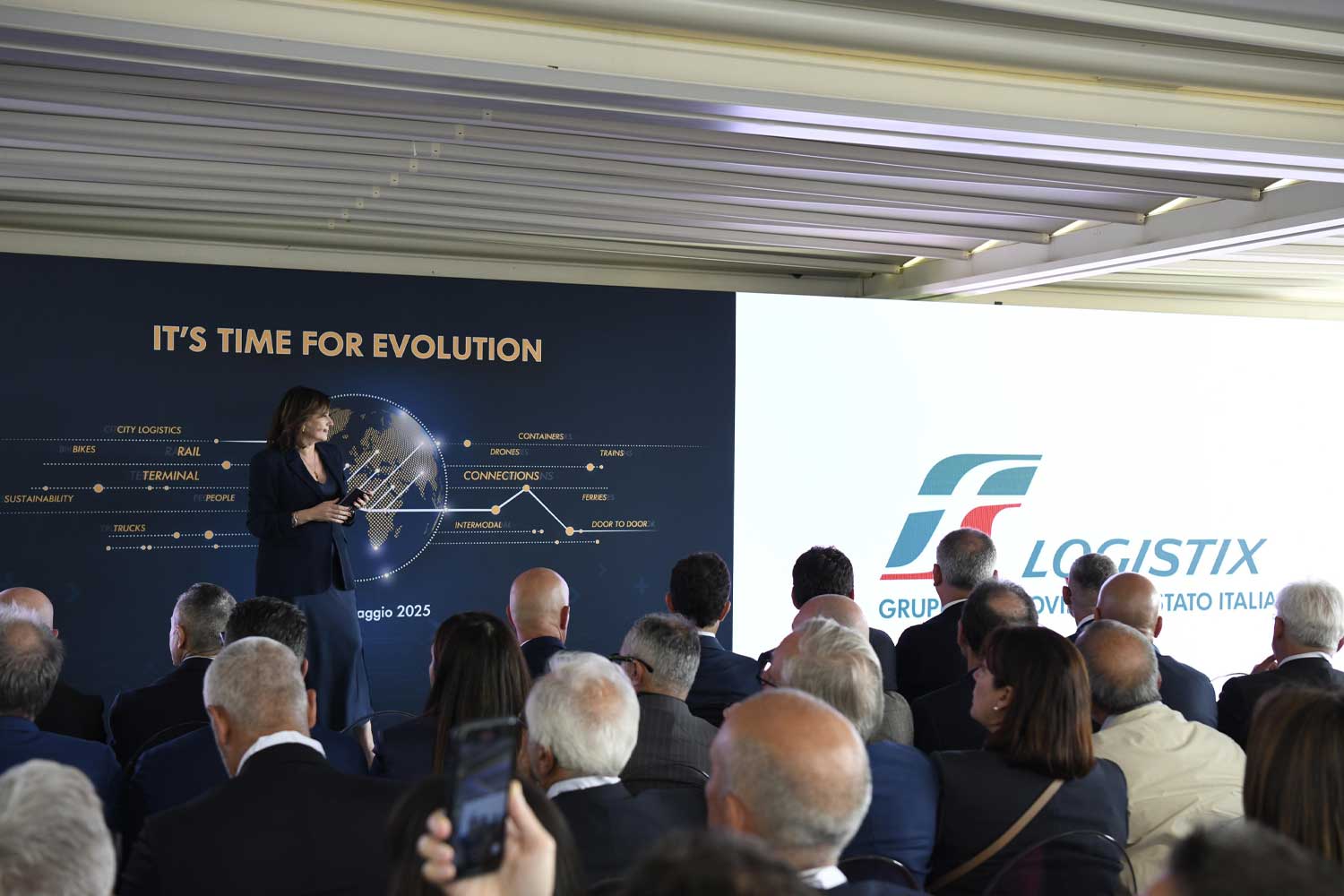 Gruppo FS, nasce FS Logistix. Nuovo brand e 2,16 mld di investimenti per digitalizzazione e sviluppo asset