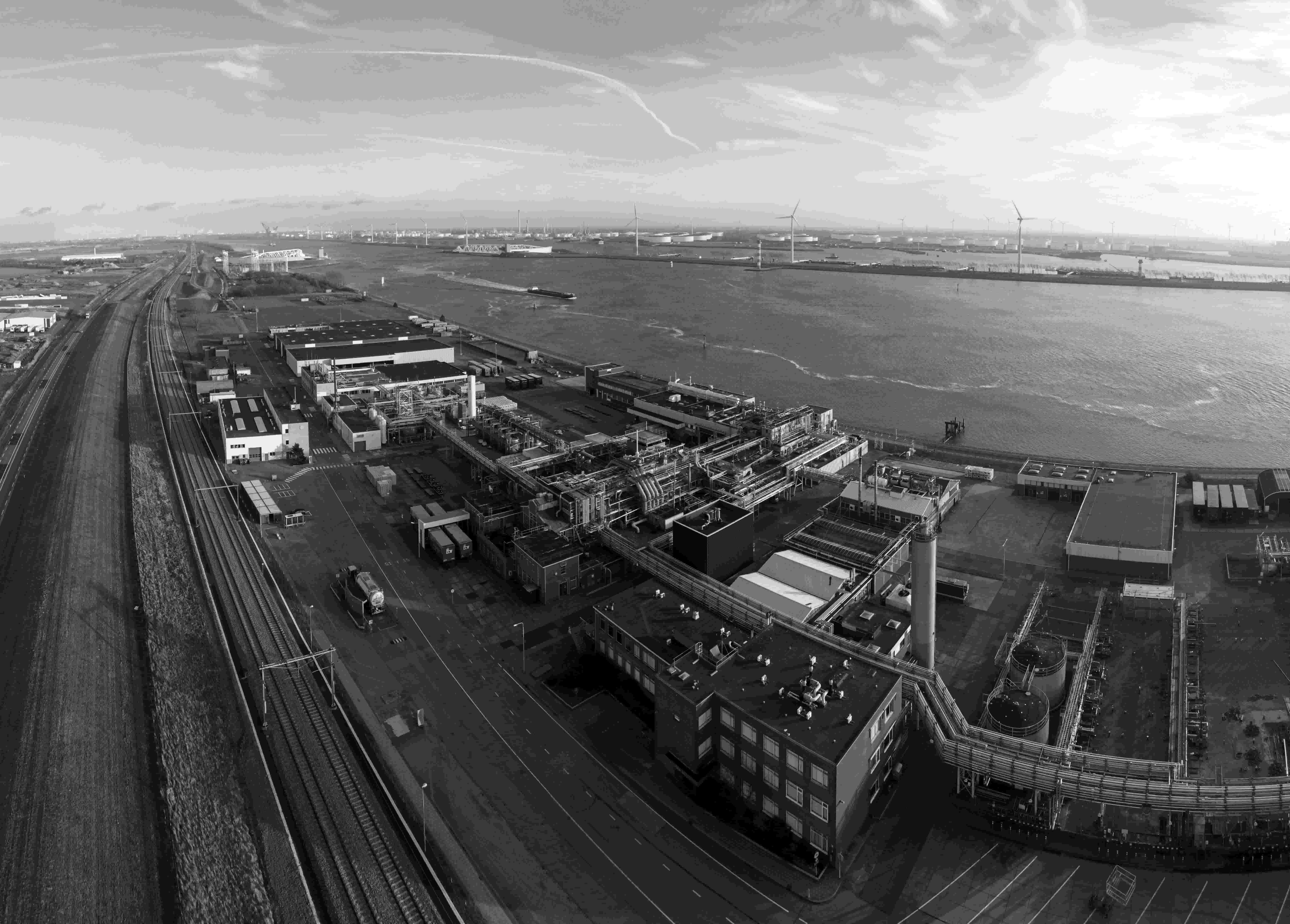 COIM inaugura il nuovo stabilimento di produzione Synres a HOAK van Holland