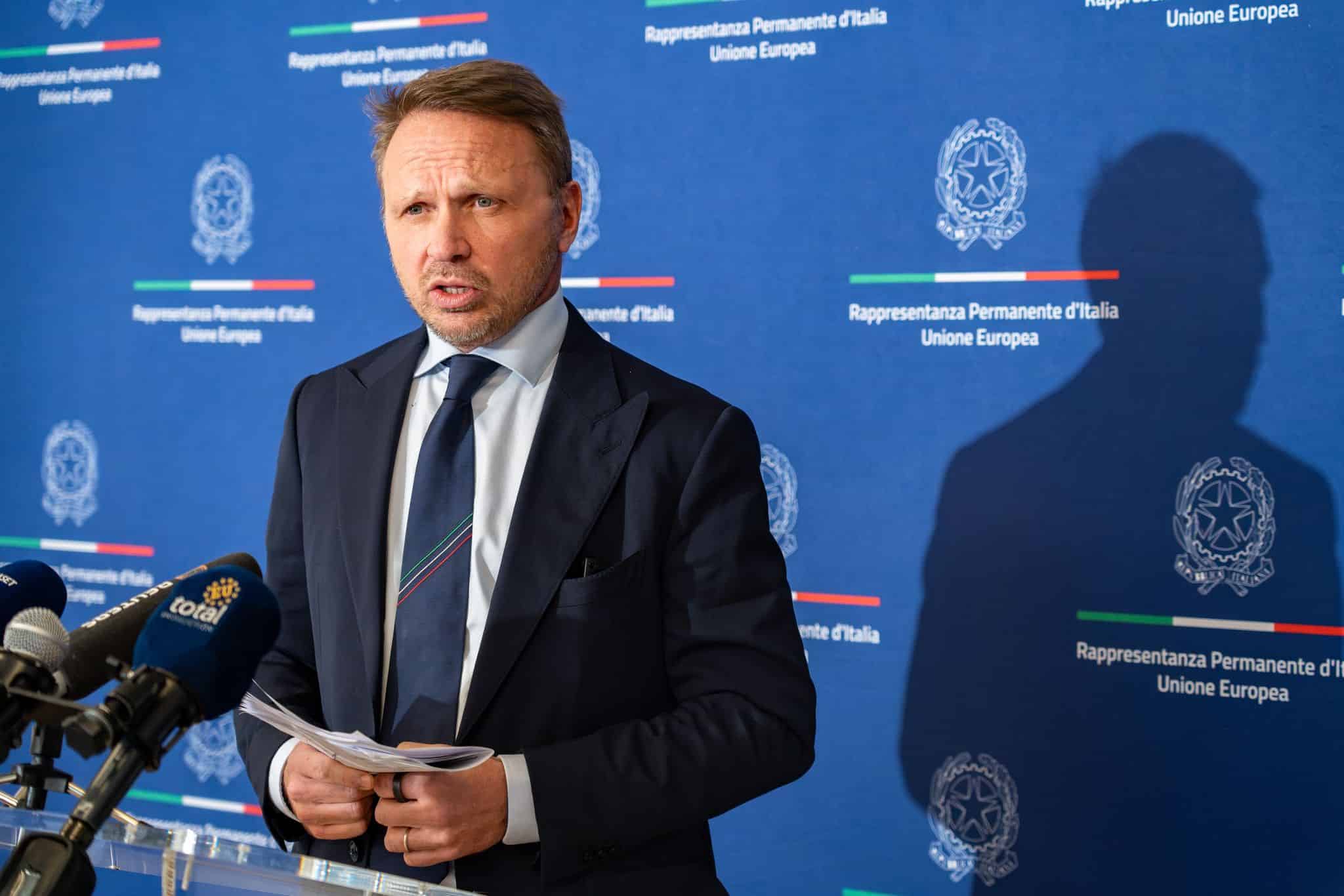 Mercosur: Lollobrigida, l'Italia protegge agricoltura e agricoltori