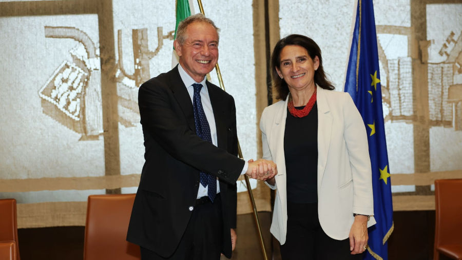 UE: Urso incontra vicepresidente Commissione Ribera, focus su siderurgia, chimica, rinnovabili e auto