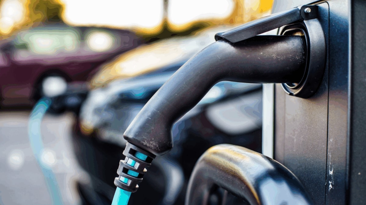 Auto elettriche, la rete di ricarica italiana cresce ancora e raggiunge la “Fase 2”