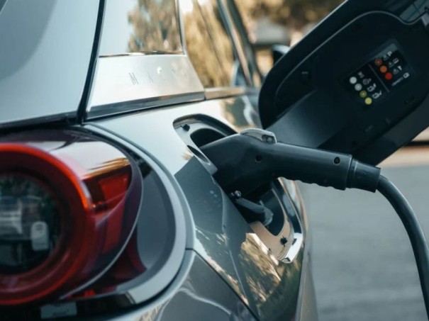 Auto elettriche, Cina e Ue verso accordo sui dazi