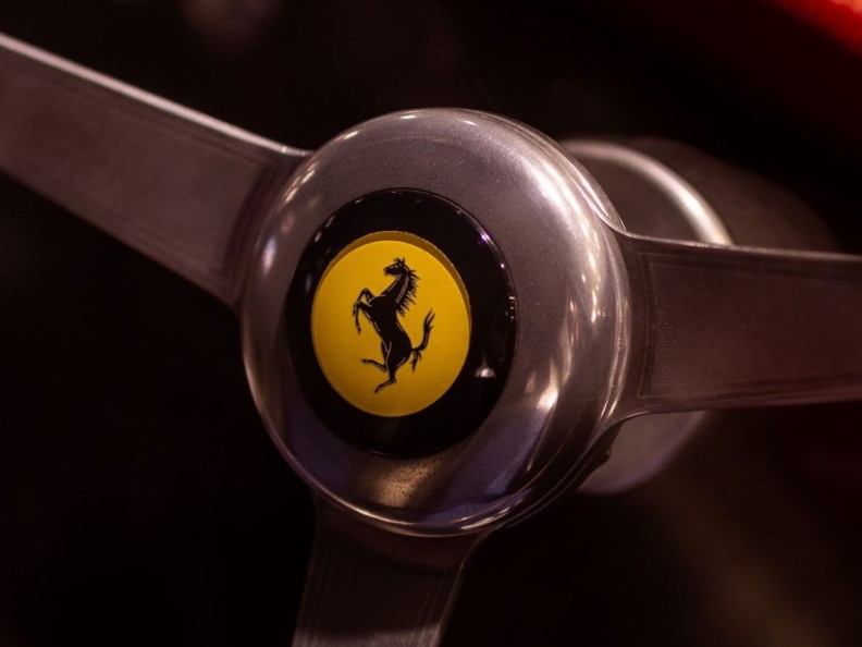 Maranello, rinnovato il patto parasociale tra Exor e Piero Ferrari: accordo fino al 2029