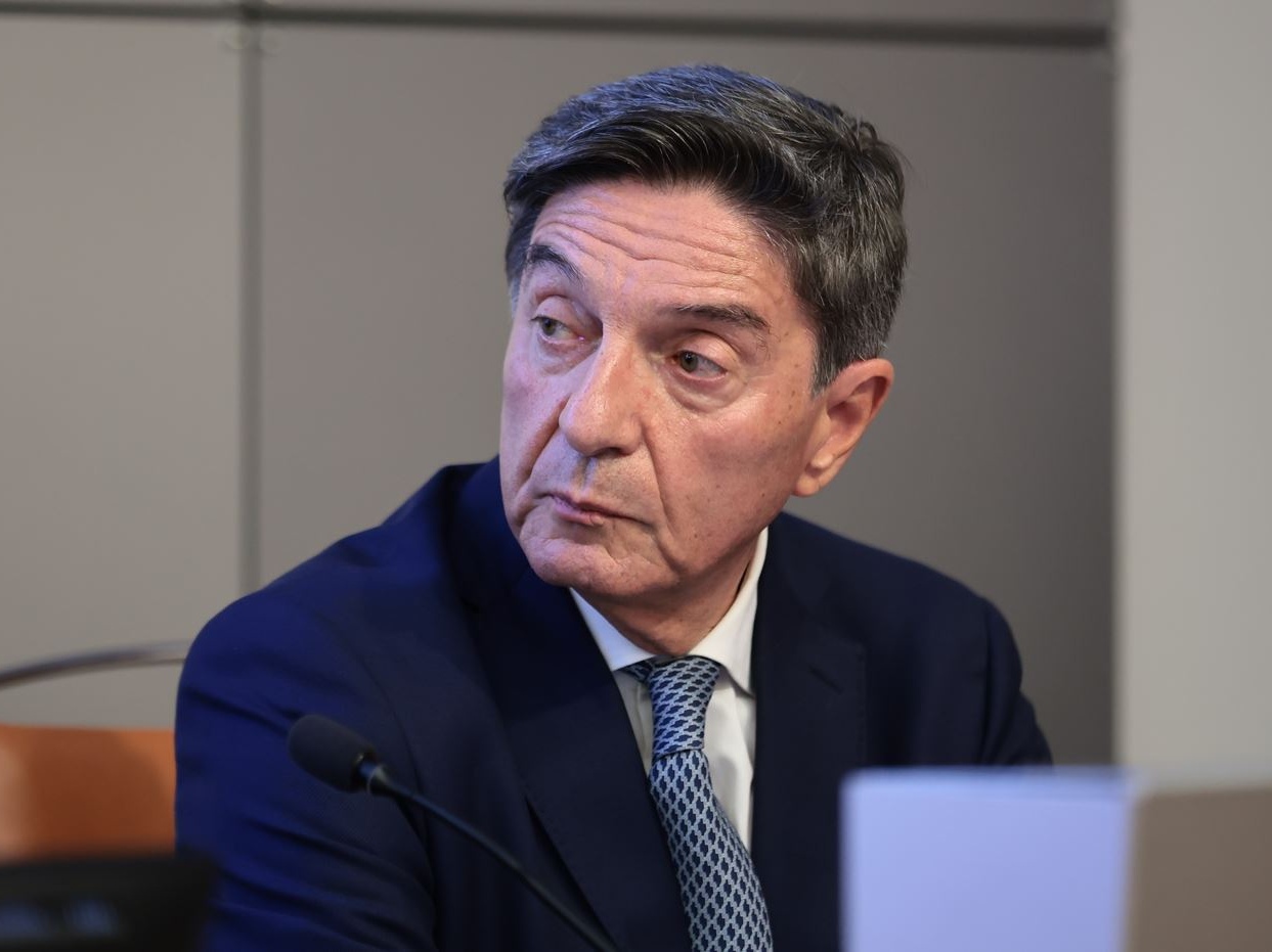 Mercato auto europeo, la ripresa resta debole, elettriche in crescita ma lontane dai target del Green Deal