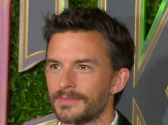 Jonathan Bailey incoronato uomo più sexy del mondo 2025