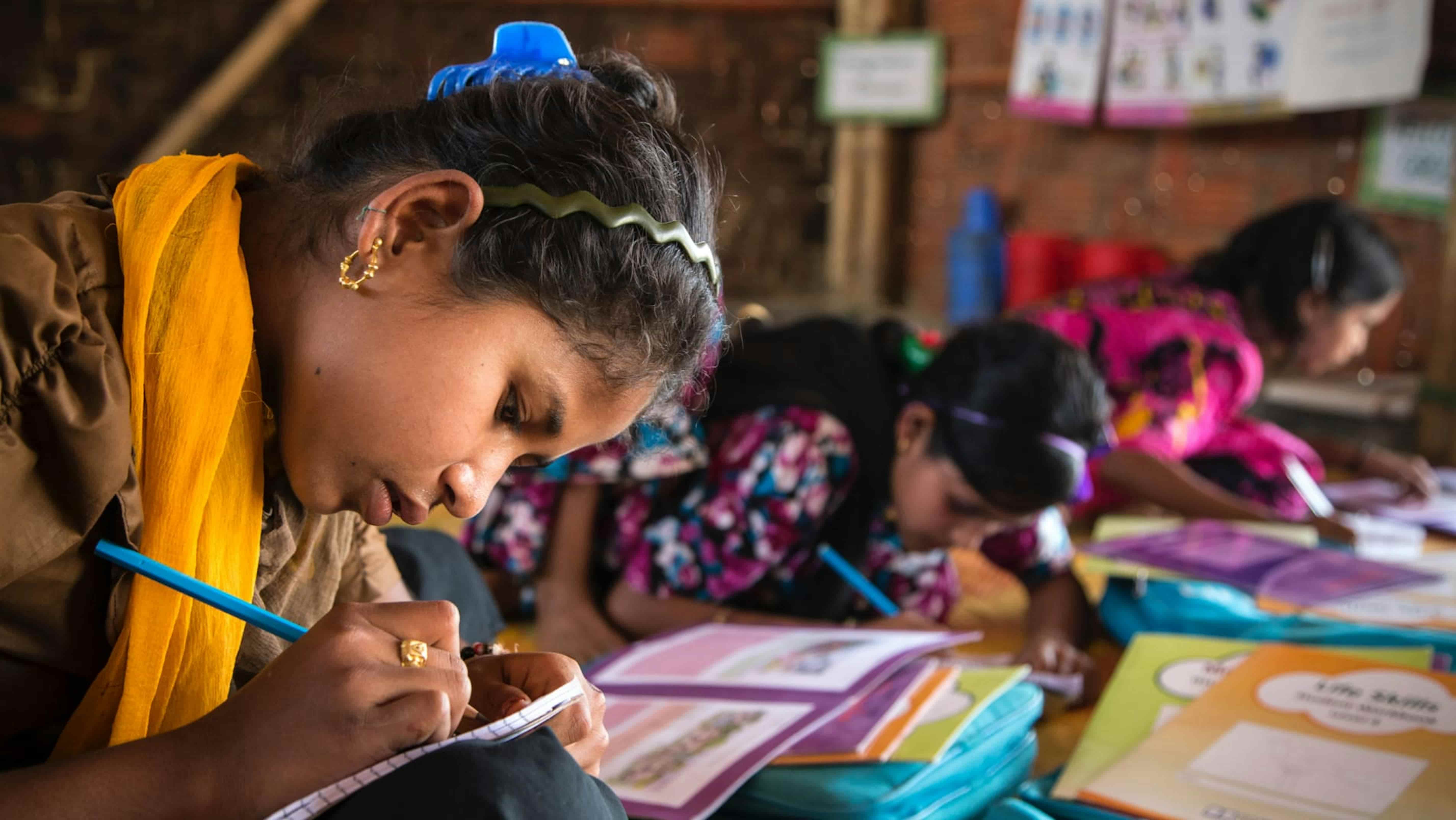Tagli all’istruzione minacciano il futuro di 6 milioni di bambini: l’allarme dell’UNICEF
