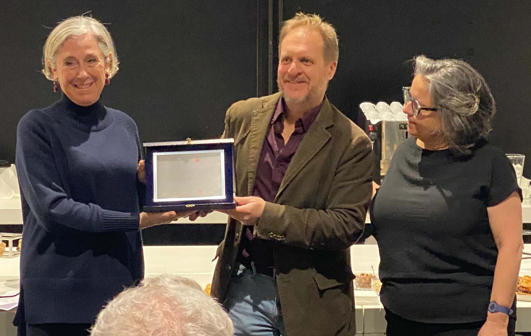 “M’illumino d'immenso”: Ilide Carmignani vince il premio per la traduzione di poesia dallo spagnolo all’italiano