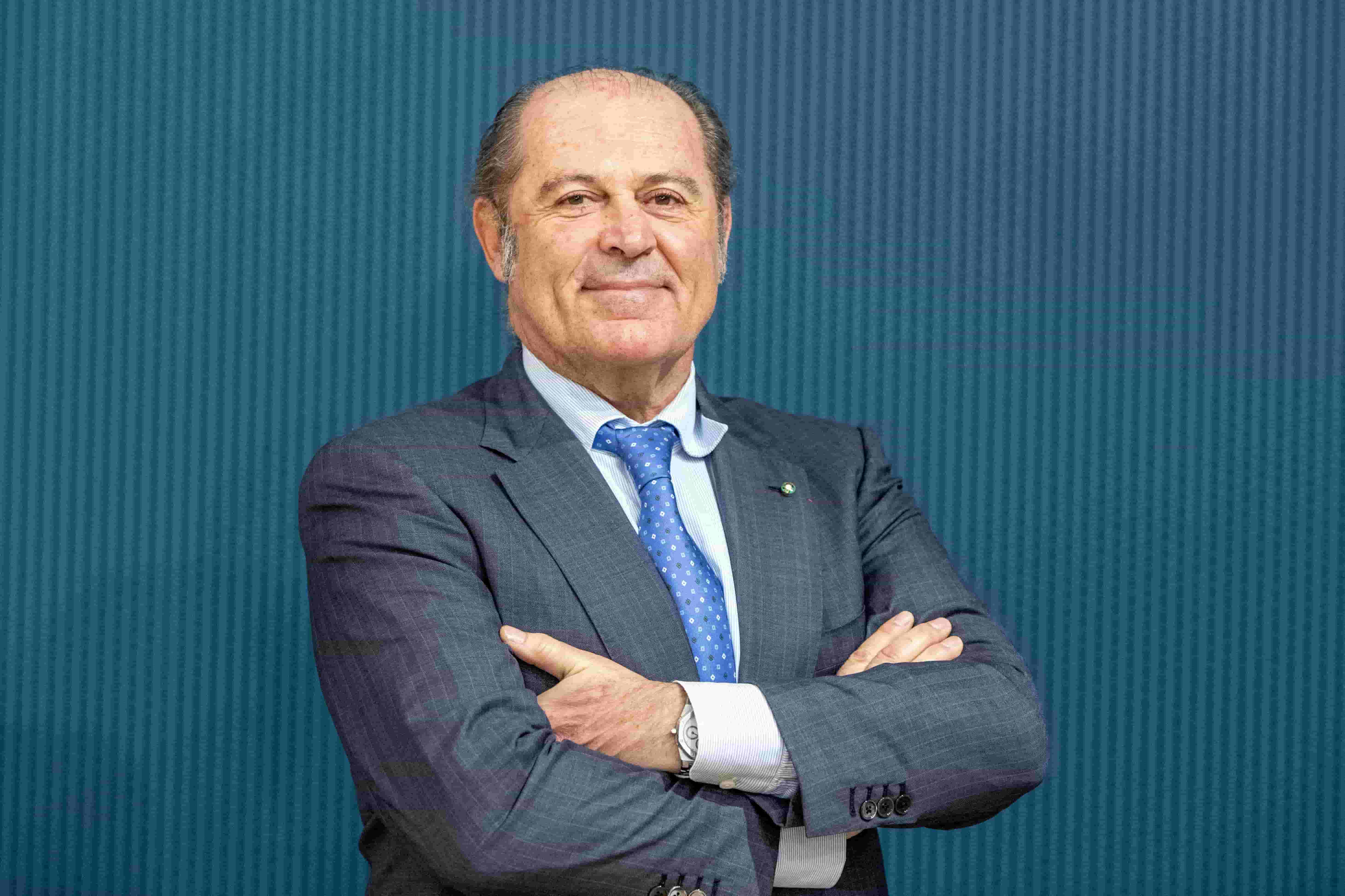 Generali, Donnet risponde a Caltagirone: “Fatti e numeri dimostrano che siamo sulla strada giusta”