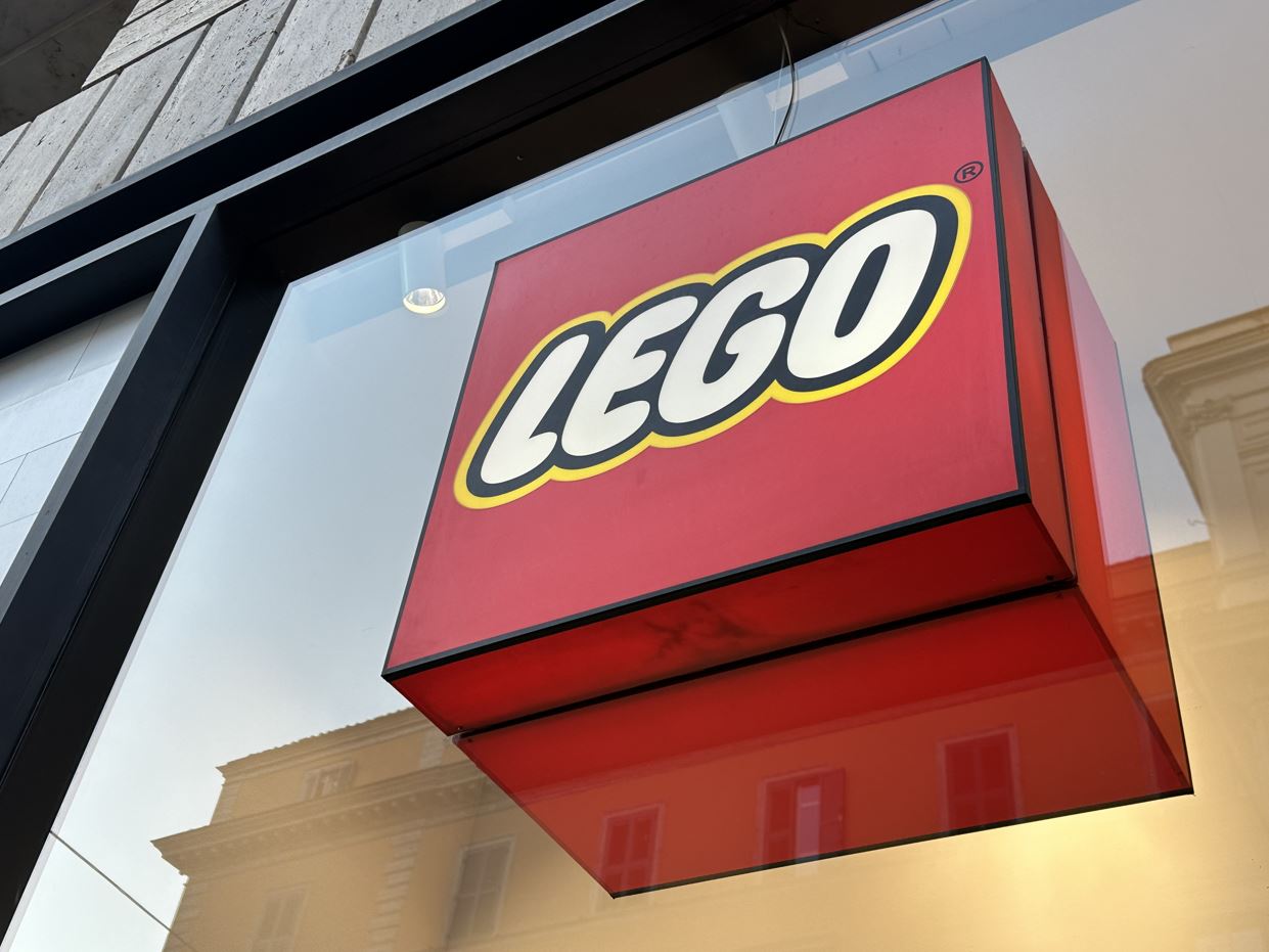 Il 'mattoncino' vola: ricavi della Lego cresciuti del 12% nei primi sei mesi del 2025