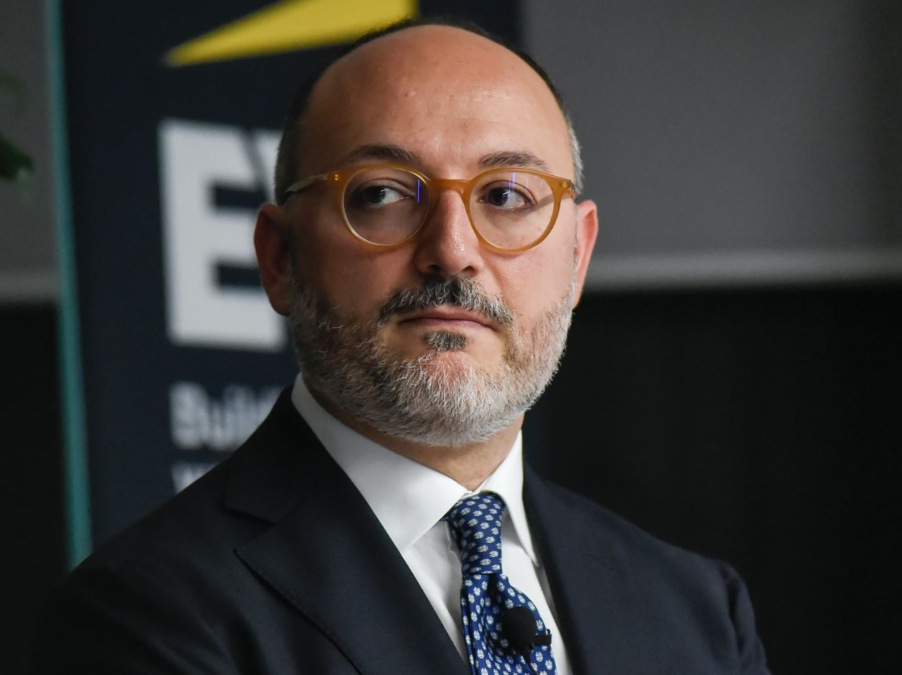 L’economia italiana tiene il passo con una crescita moderata e un’inflazione sotto controllo nel 2025 secondo EY