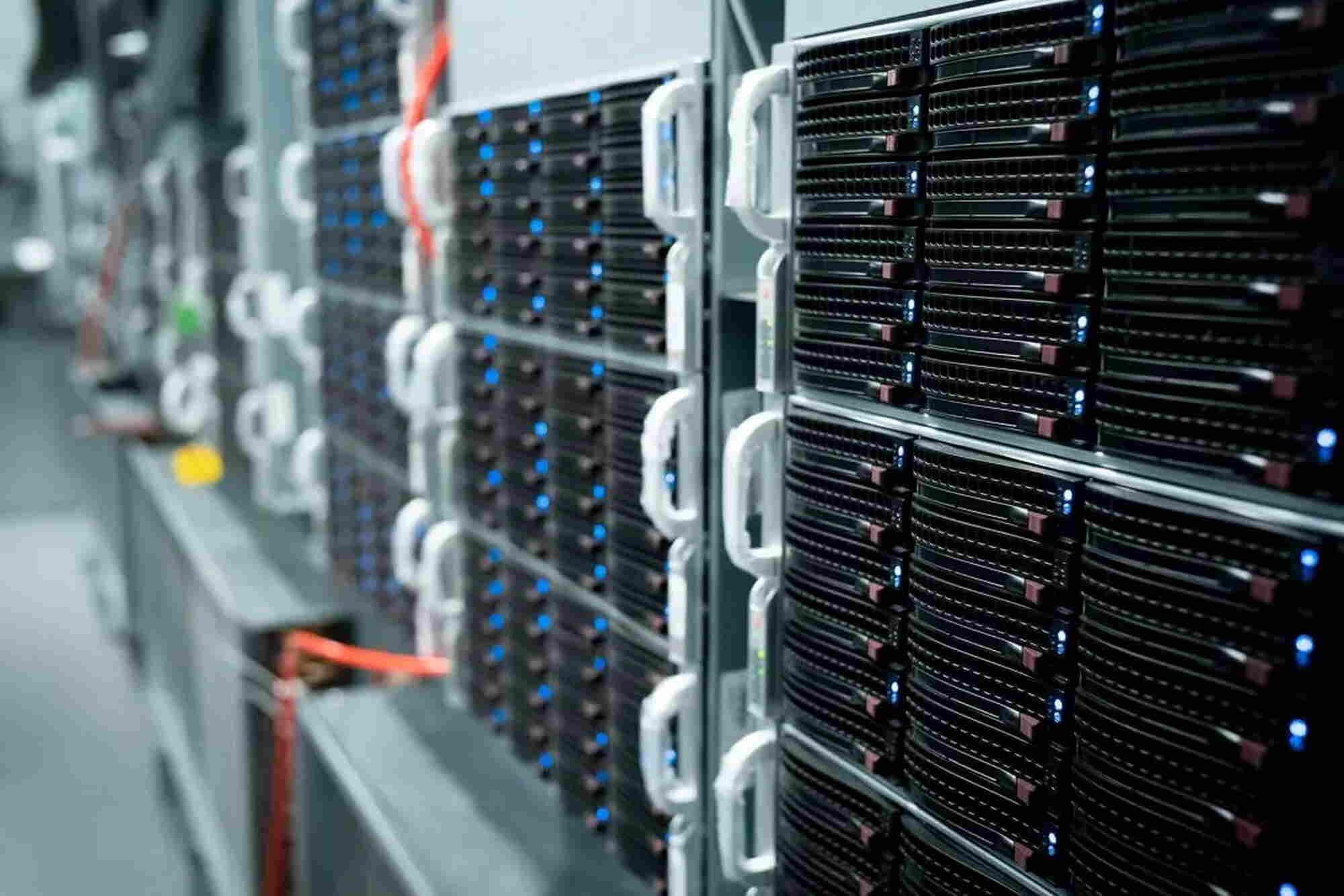Stati Uniti: 230 gruppi ambientalisti chiedono una moratoria per fermare i nuovi data center
