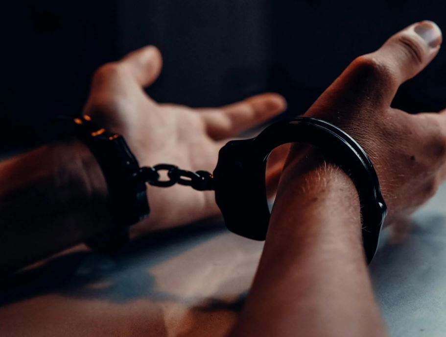 L'FBI sgomina organizzazione di ''sextortion'', ha colpito migliaia di minorenni, anche in Italia