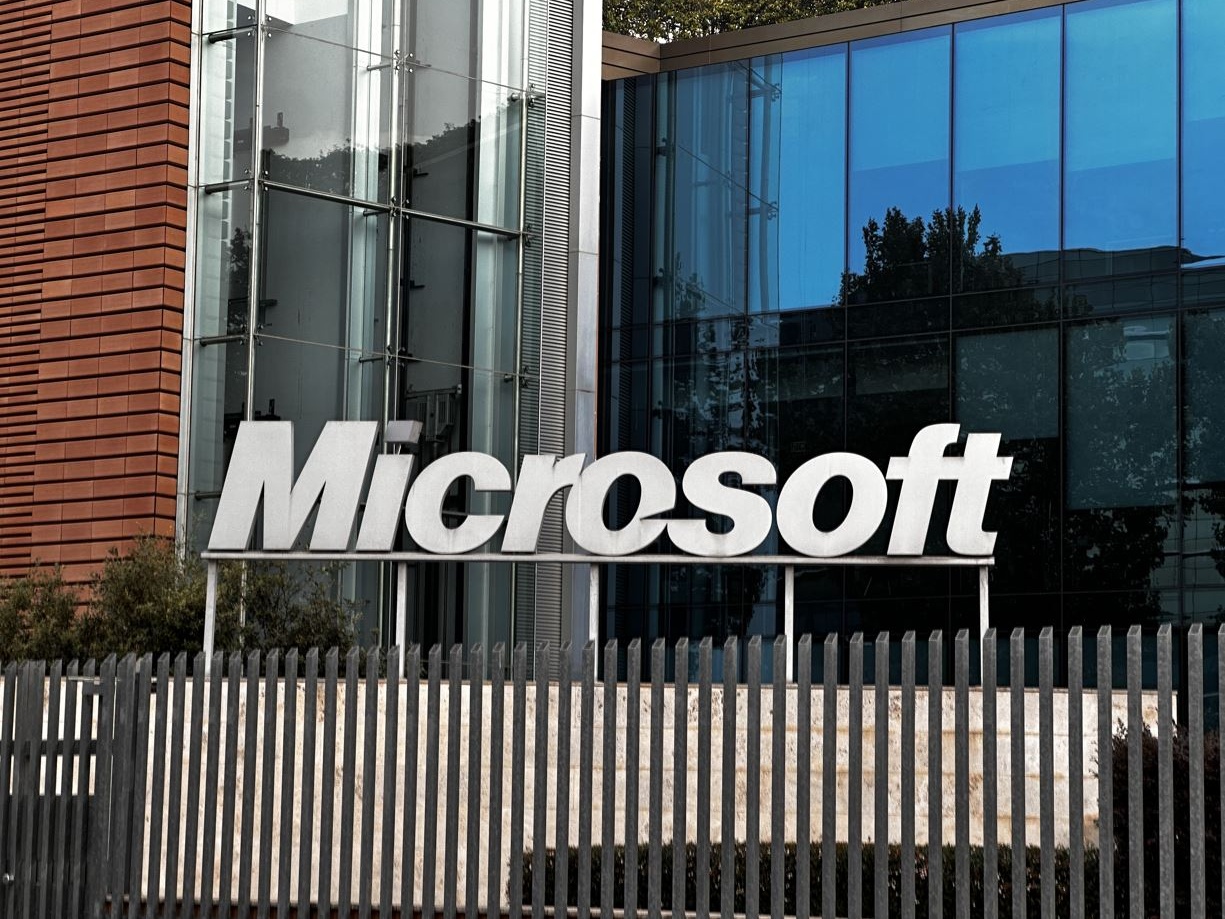 L'authority australiana per la concorrenza cita Microsoft: ha ingannato milioni di clienti