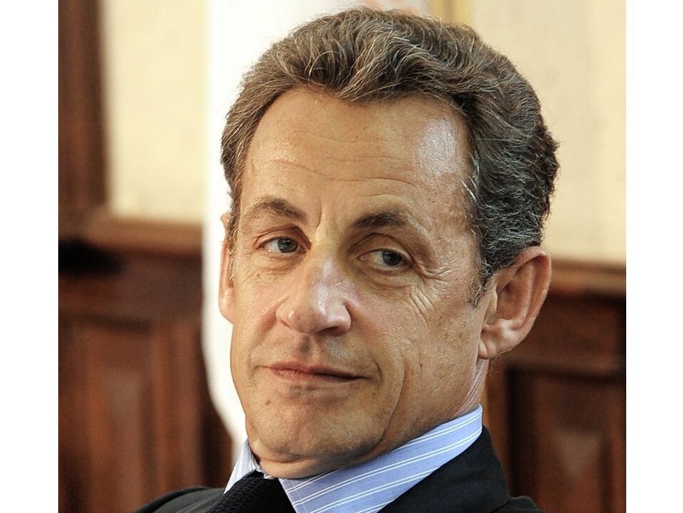 Giustizia in salsa parigina: Sarkozy già fuori dal carcere