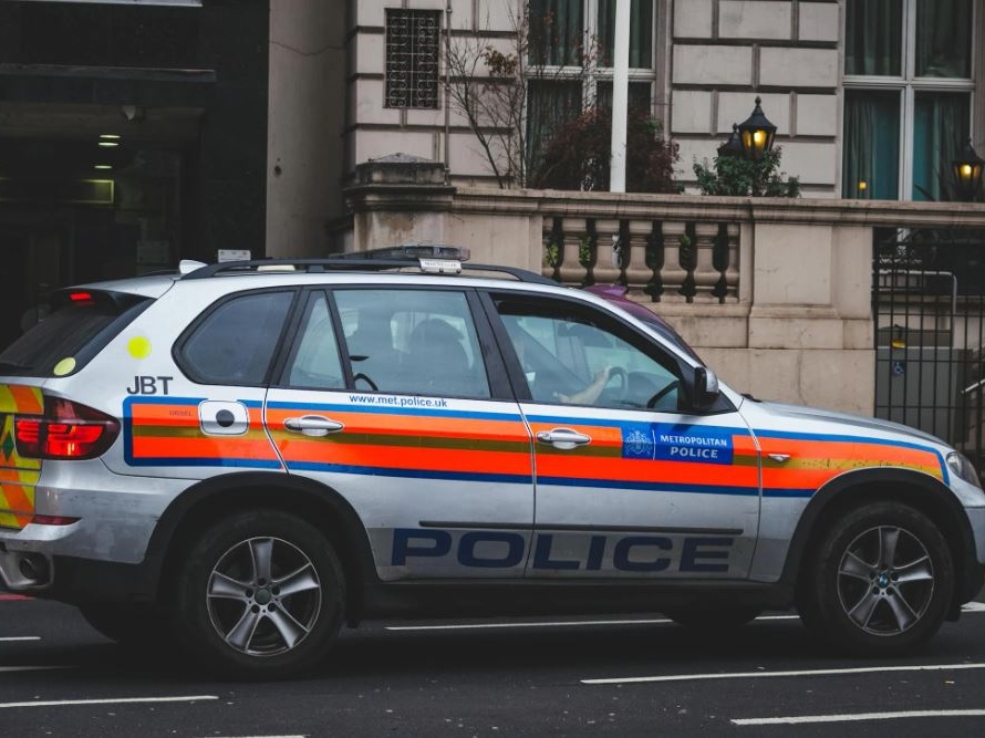 Regno Unito sotto shock: attacco alla sinagoga di Manchester; tre morti, tra cui l'attentatore