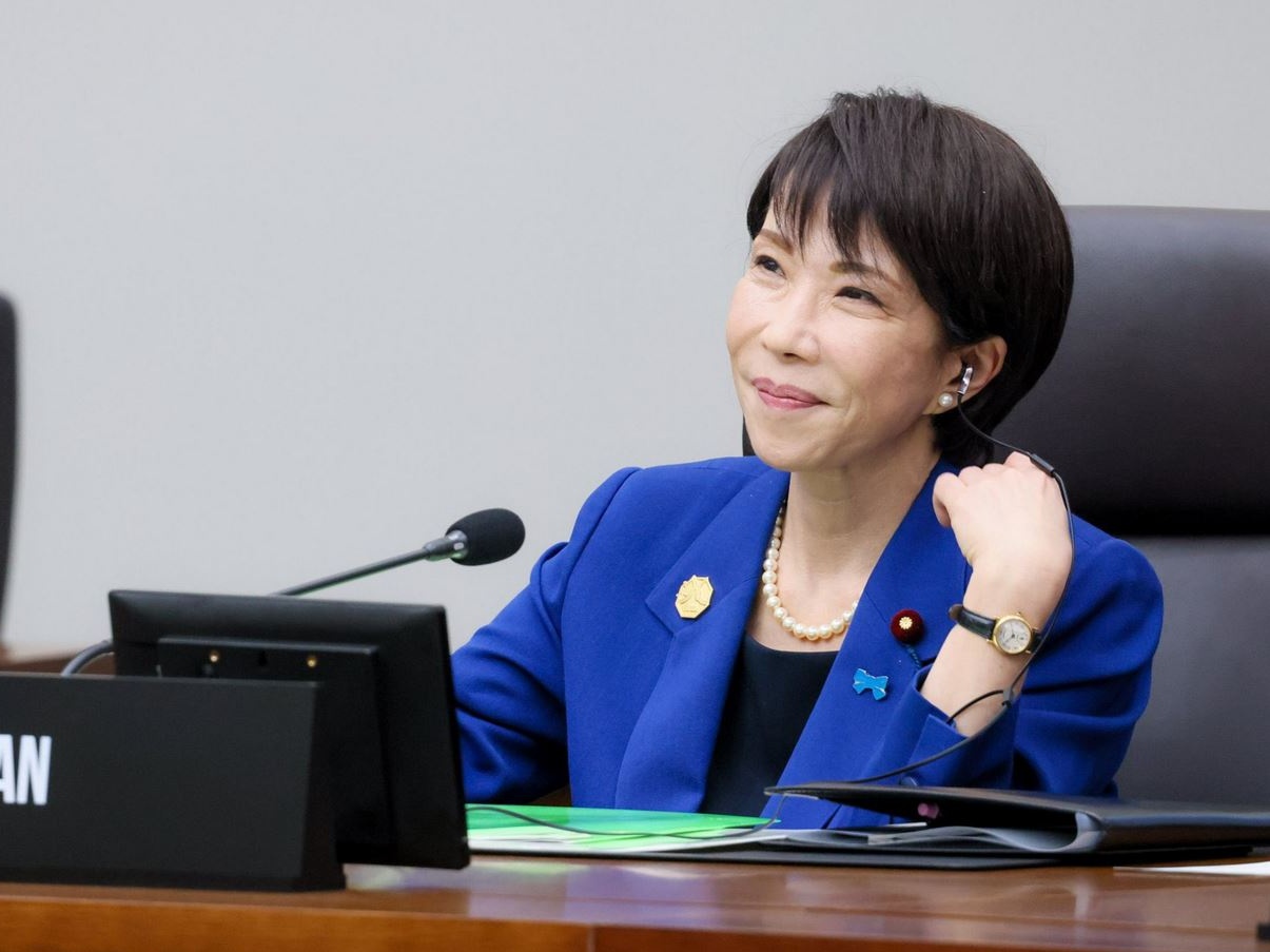 Giappone: la premier Takaichi, che dorme due ore a notte, riaccende il dibattito sul superlavoro