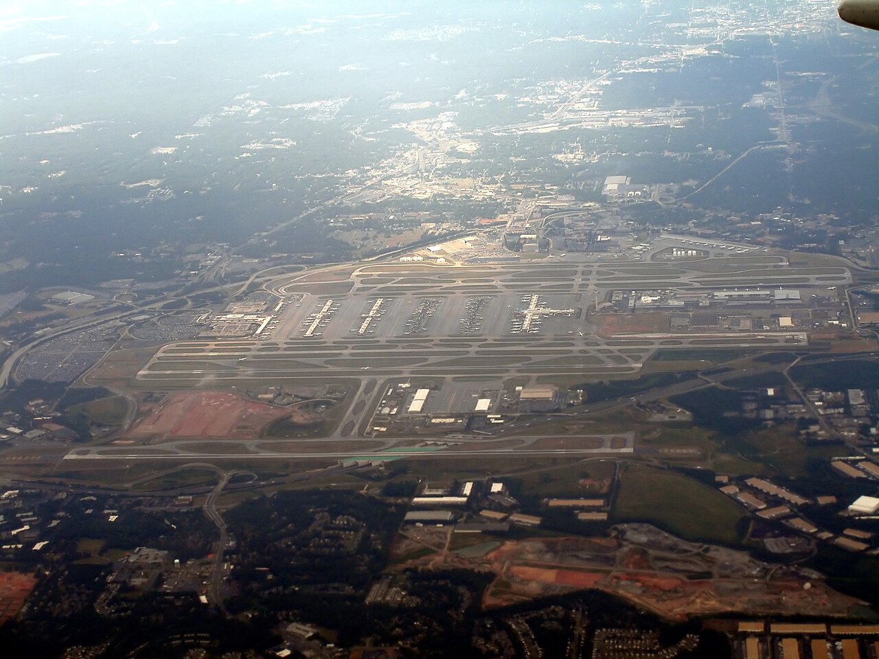 Usa: fermato un uomo che voleva fare una strage nell'aeroporto di Atlanta