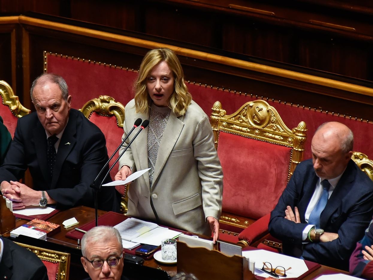 Meloni al Senato sotto il tiro delle opposizioni