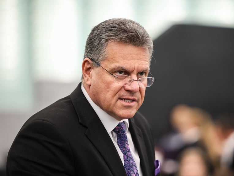 Dazi, Šefčovič: Le politiche di Trump mettono a rischio gli scambi commerciali Ue-Usa