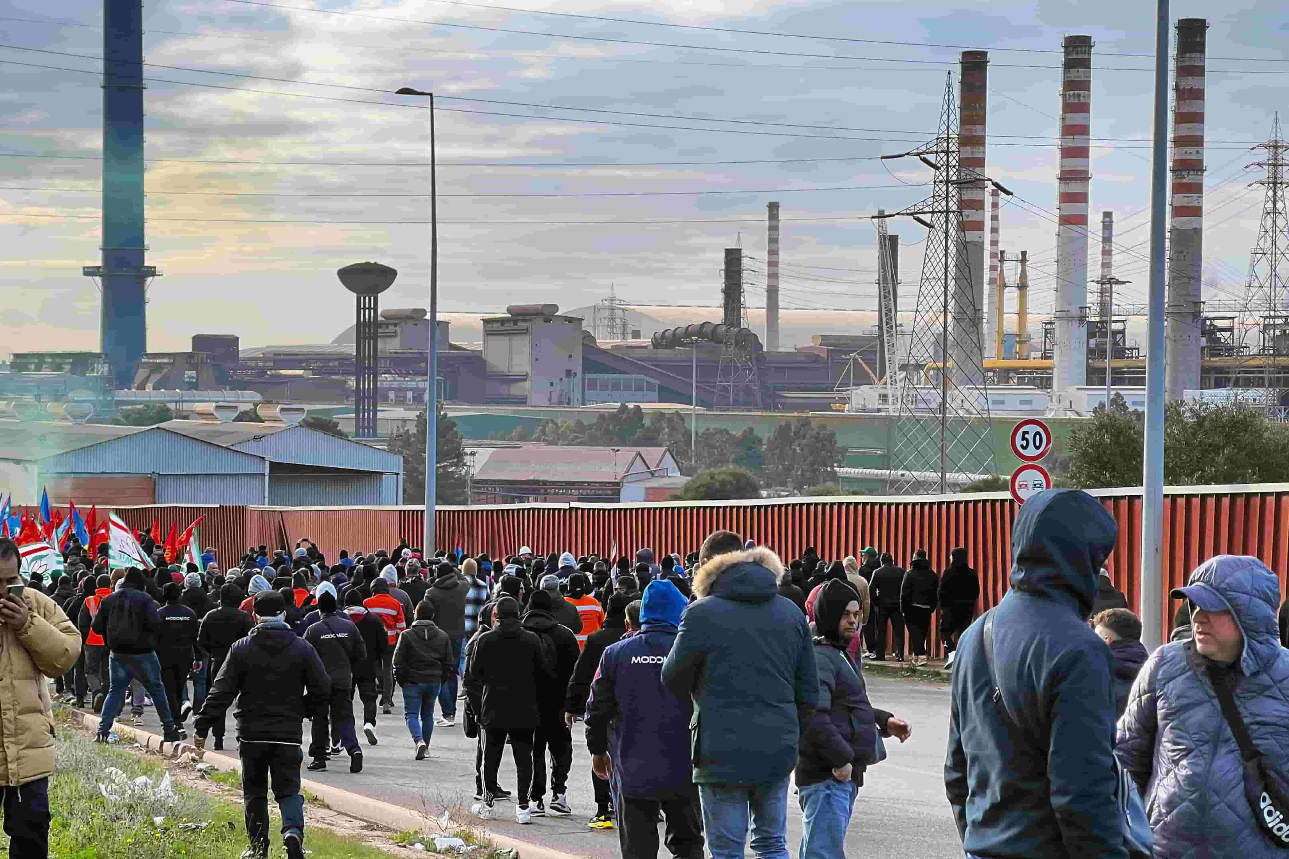 Sindacati uniti chiedono un piano strutturale per l’ex Ilva con impegno diretto dello Stato
