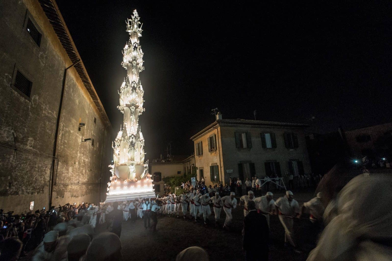 Arrestati a Viterbo due turchi armati: paura durante la festa di Santa Rosa