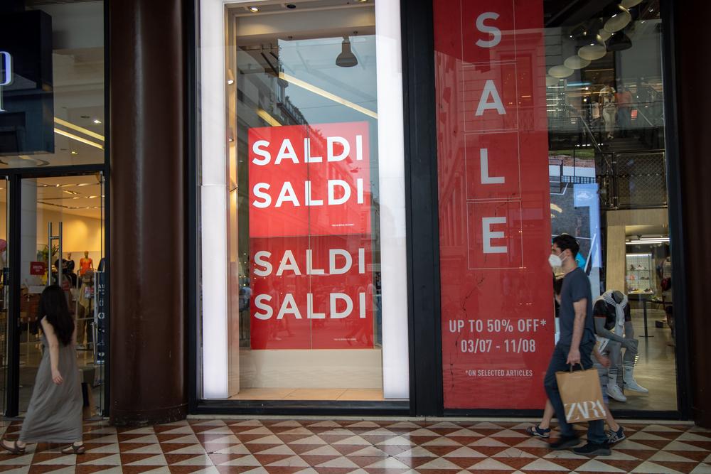 Saldi estivi 2025, entusiasmo nei negozi