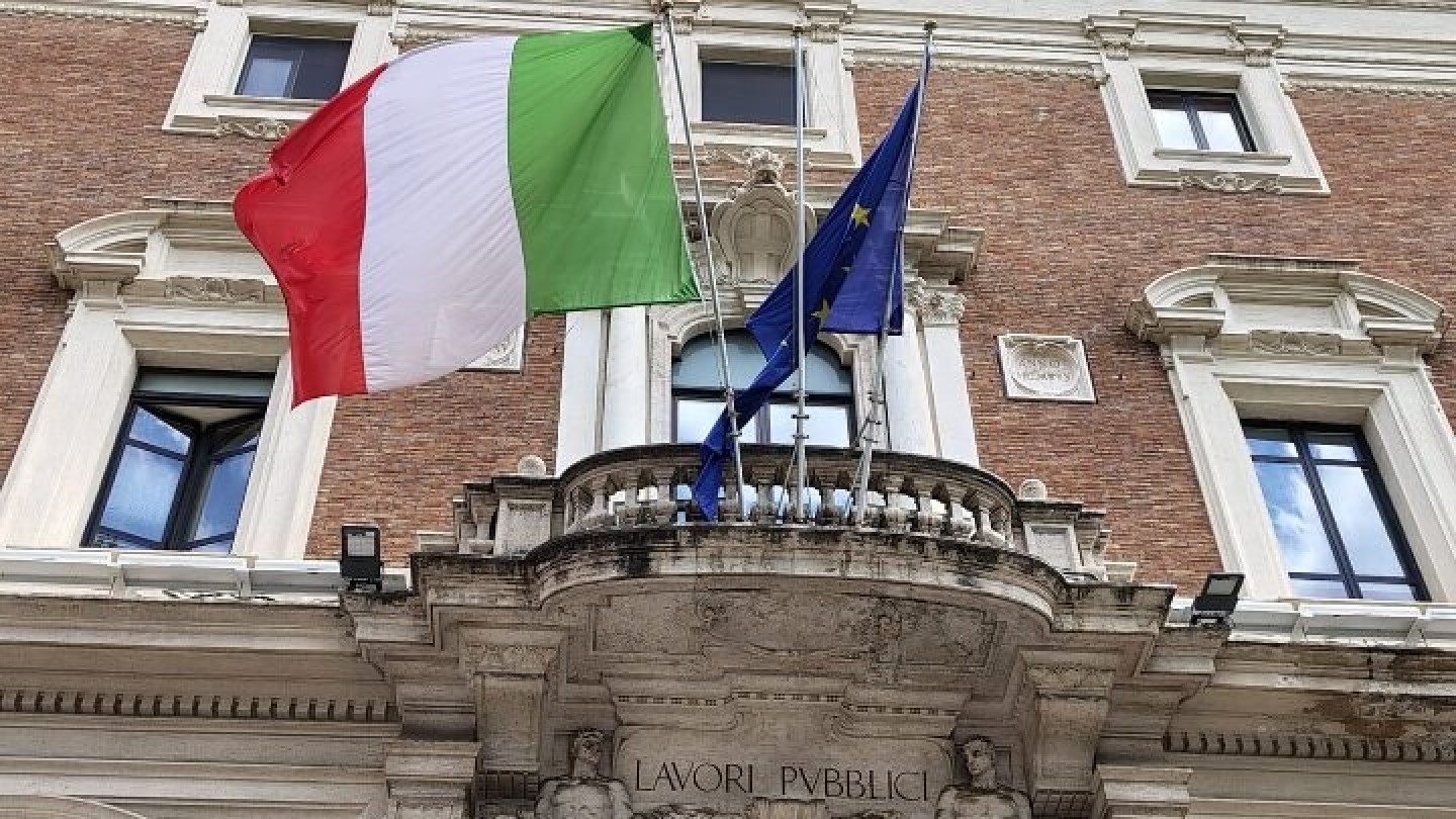Opere pubbliche, pagate dal MIT oltre 700 milioni di istanze di caro materiali negli ultimi 15 giorni