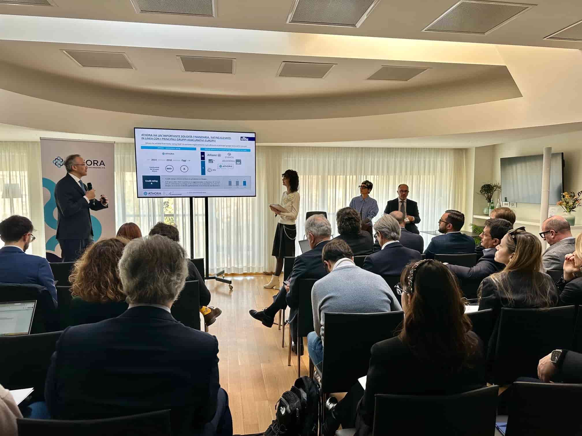 Risparmio e previdenza: gli uomini guardano al futuro con più fiducia rispetto alle donne