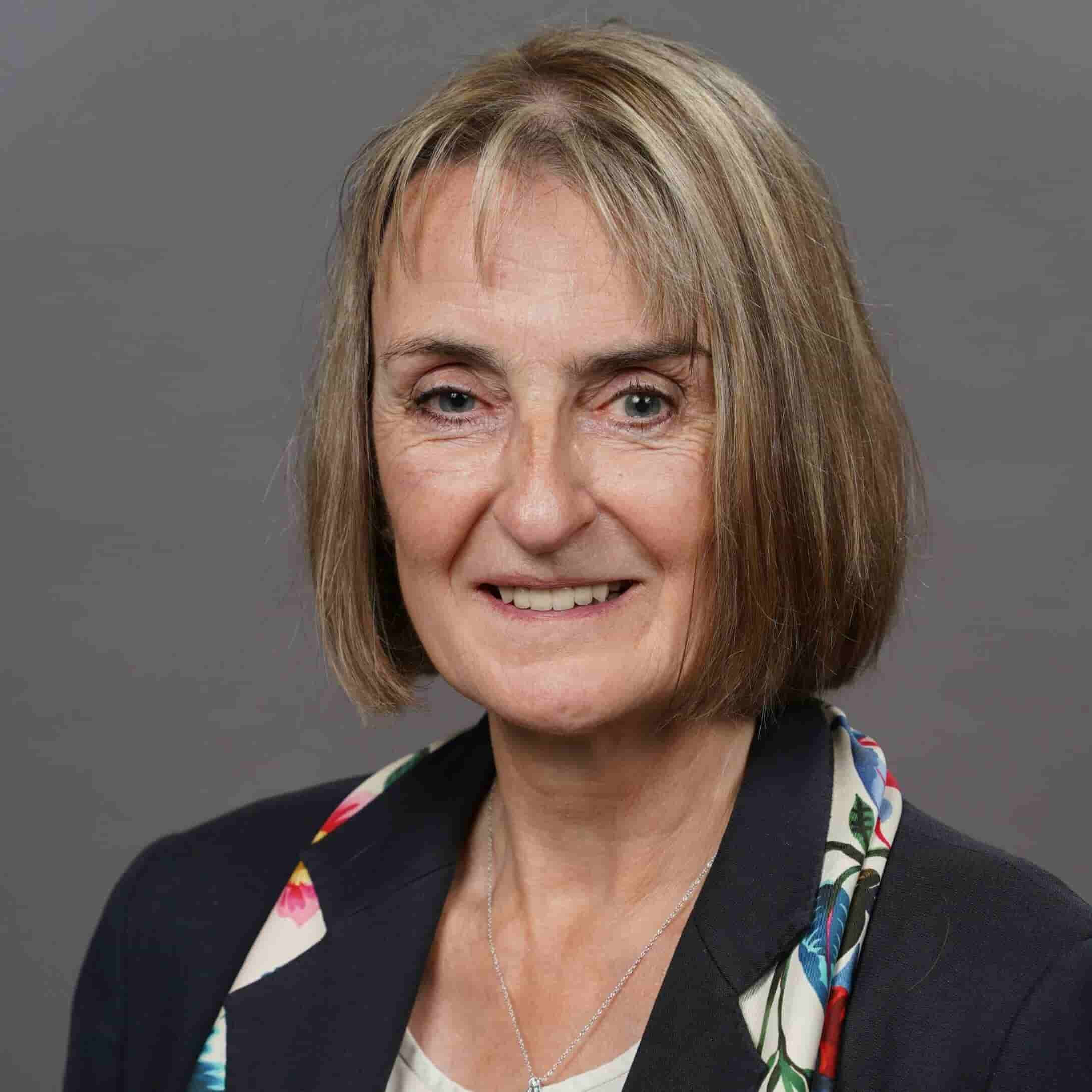 Perché il caso Lisa Cook è fondamentale per le prospettive 2026 sull’oro