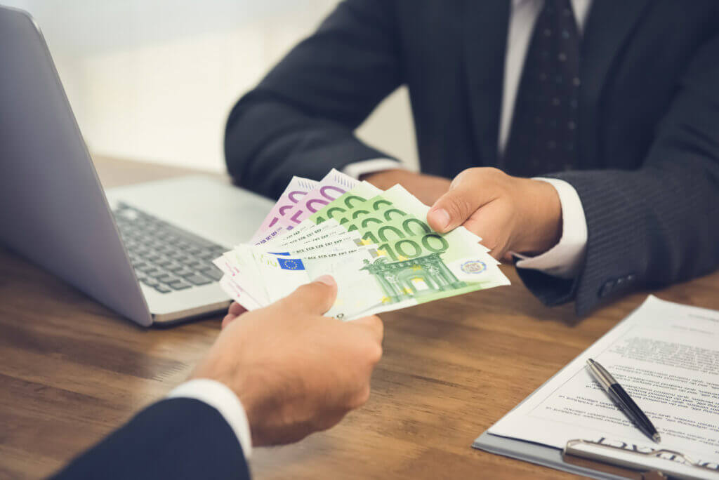 Redditi: retribuzioni reali inferiori dell’8,8% rispetto a gennaio 2021