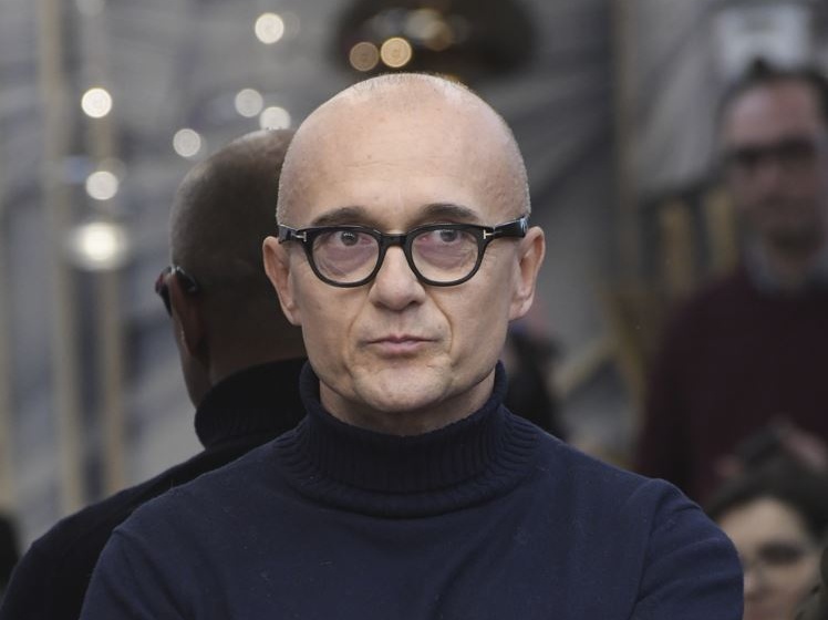 Corona vs Signorini: ricattati sessualmente ragazzi per farli entrare nella casa del Grande Fratello