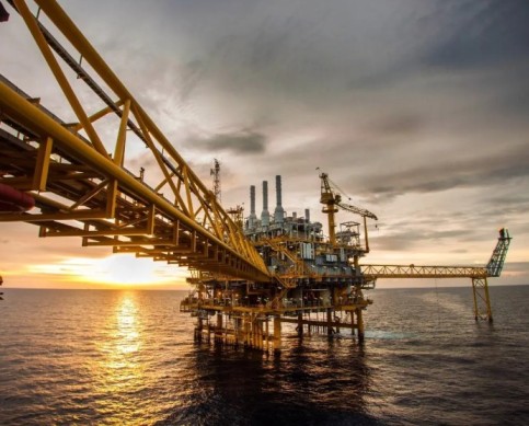 Petrolio: Opec+ conferma produzione, nonostante le tensioni provocate dall'attacco Usa al Venezuela