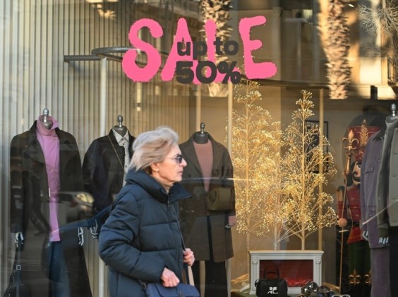 Saldi invernali 2026, partenza ufficiale ma sconti già diffusi, quasi due milioni hanno anticipato gli acquisti