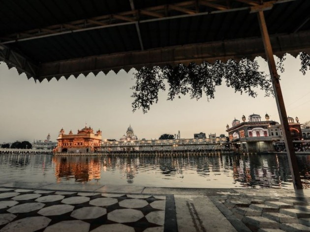 India: risultati delle esportazioni quasi dimezzano il deficit commerciale