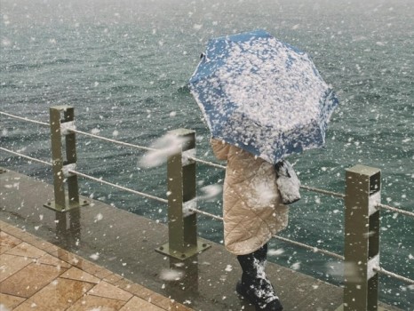 Stati Uniti: tempesta di neve sulla costa Est mette in ginocchio il trasporto aereo